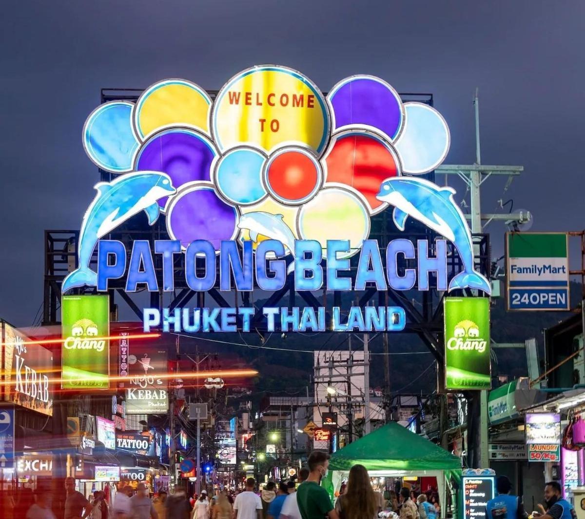 The Taksim Patong Beach Hotel Esterno foto